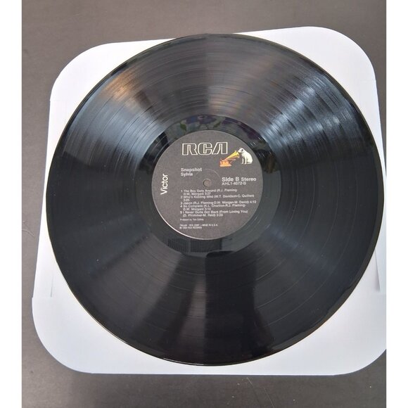 Sylvia Snap Shot Vinyl Record AHL1-4672 VTG 1983 Country Pop Rock RCA Victor VG+ - Picture 5 of 9